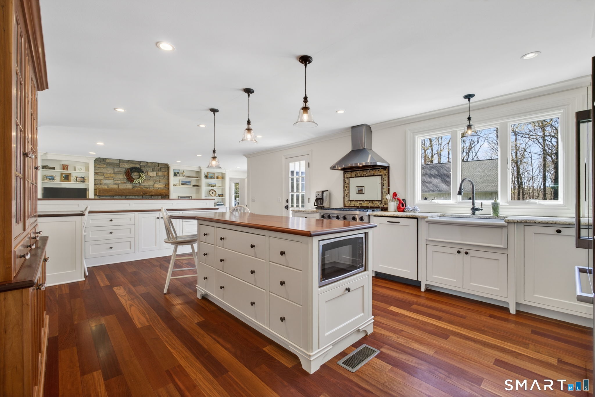 85 Fawn Brook Circle Madison CT 06443