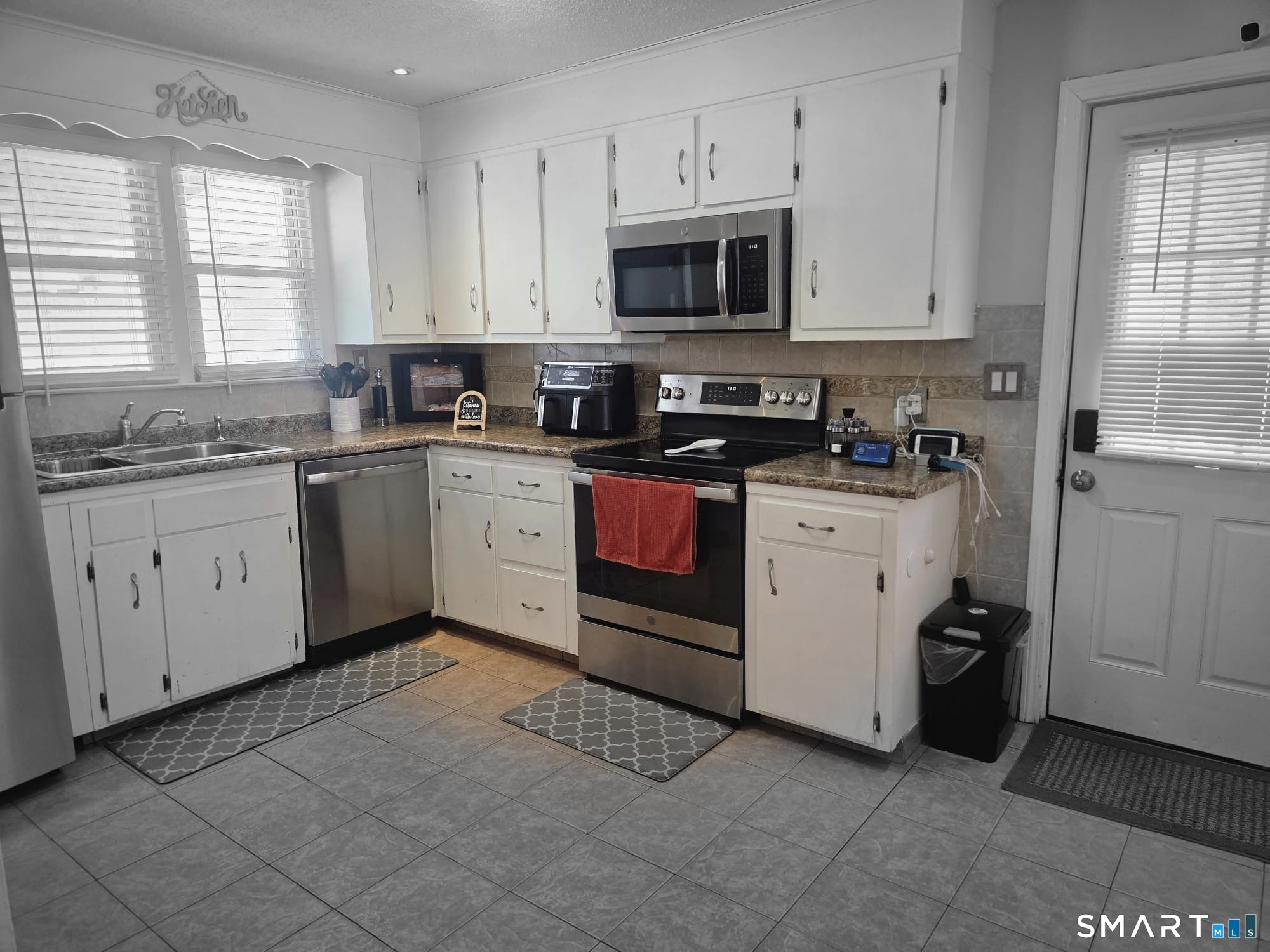 107 Greenlawn Street East Hartford CT 06108