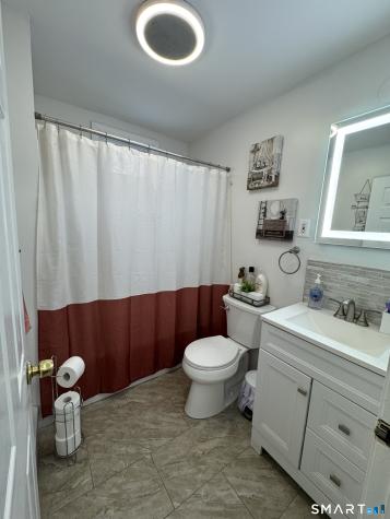 107 Greenlawn Street East Hartford CT 06108