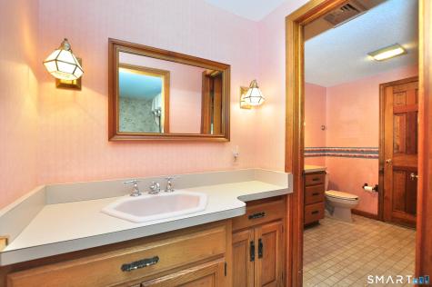 807 Jerome Avenue Bristol CT 06010
