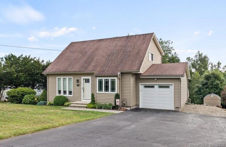 61 Village Circle Naugatuck CT 06770