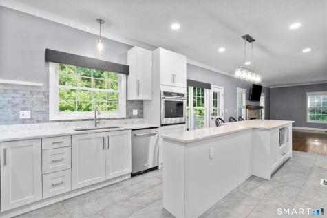 29 Nathan Hale Court Cheshire CT 06410