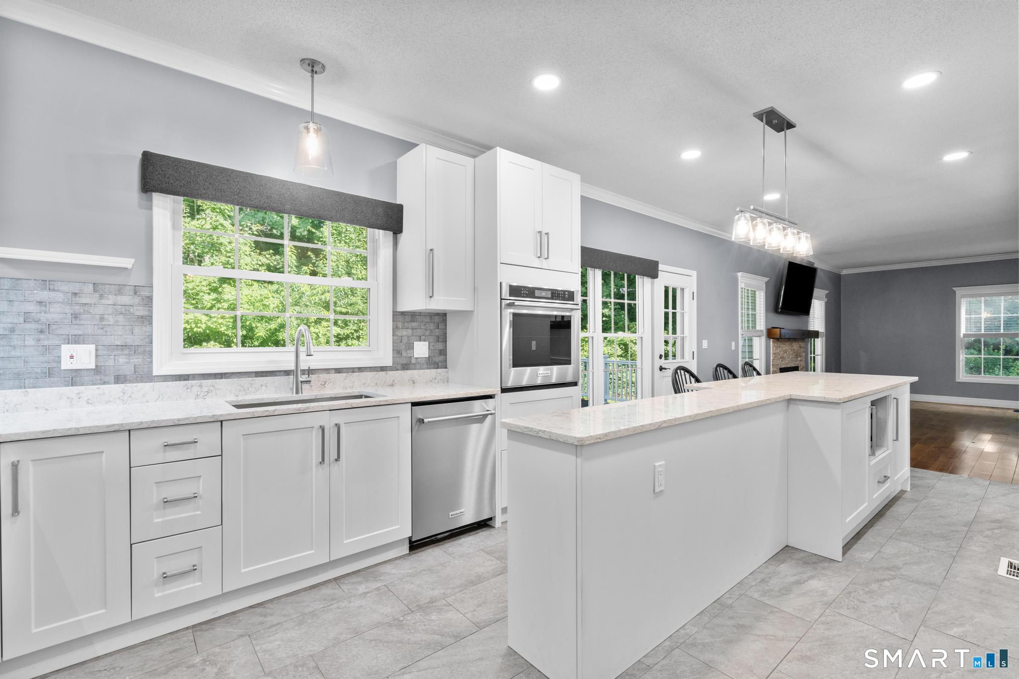 29 Nathan Hale Court Cheshire CT 06410