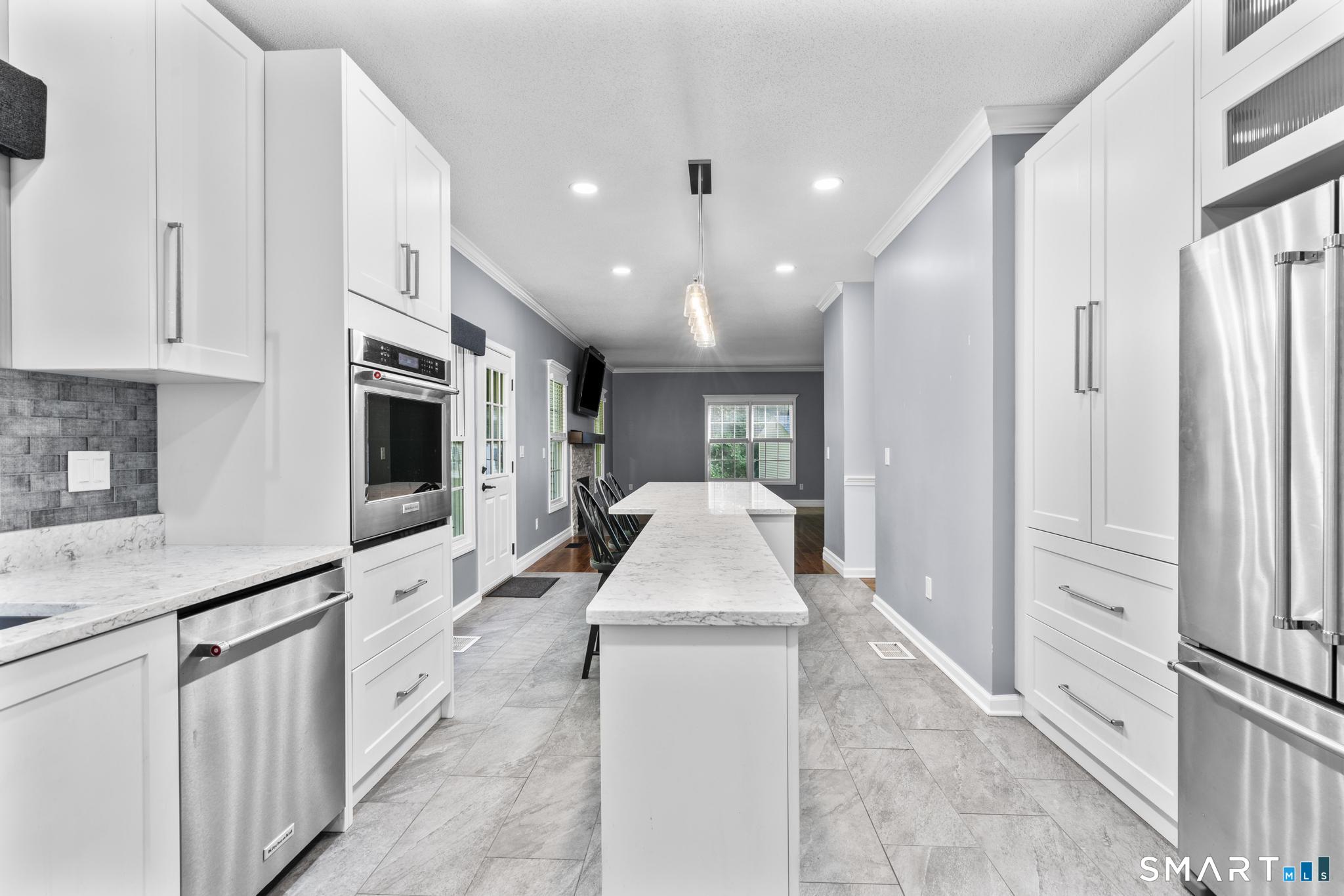 29 Nathan Hale Court Cheshire CT 06410