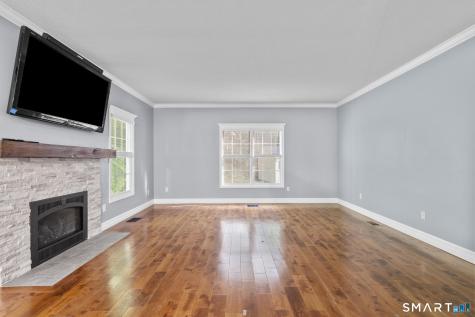 29 Nathan Hale Court Cheshire CT 06410