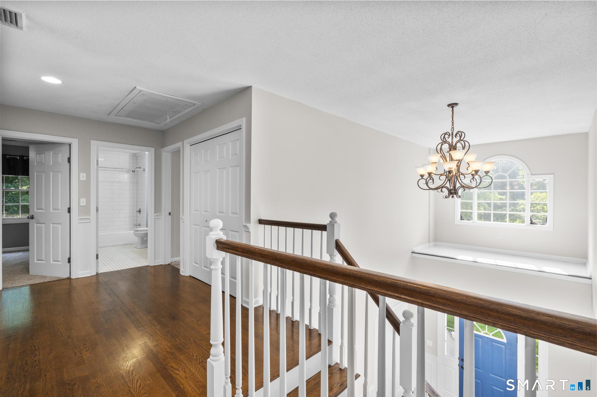 29 Nathan Hale Court Cheshire CT 06410