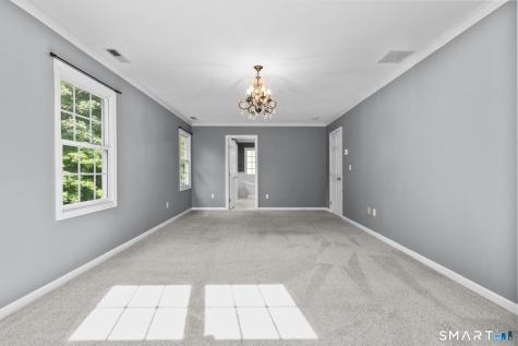 29 Nathan Hale Court Cheshire CT 06410