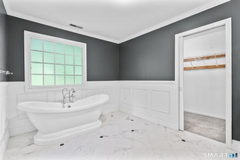 29 Nathan Hale Court Cheshire CT 06410