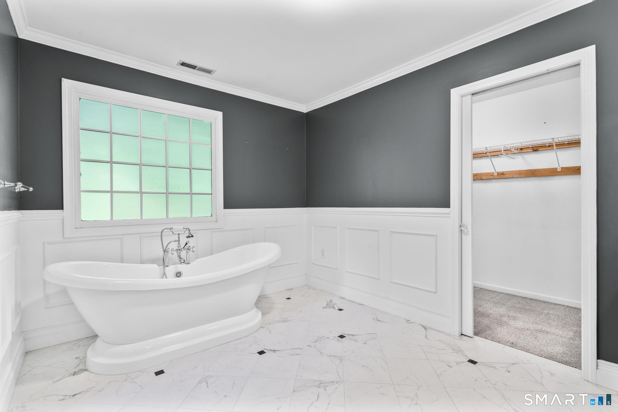 29 Nathan Hale Court Cheshire CT 06410