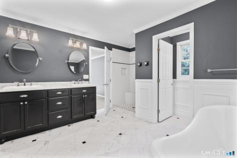 29 Nathan Hale Court Cheshire CT 06410
