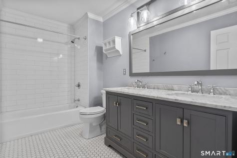 29 Nathan Hale Court Cheshire CT 06410