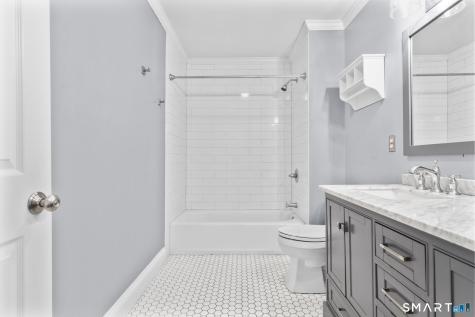 29 Nathan Hale Court Cheshire CT 06410