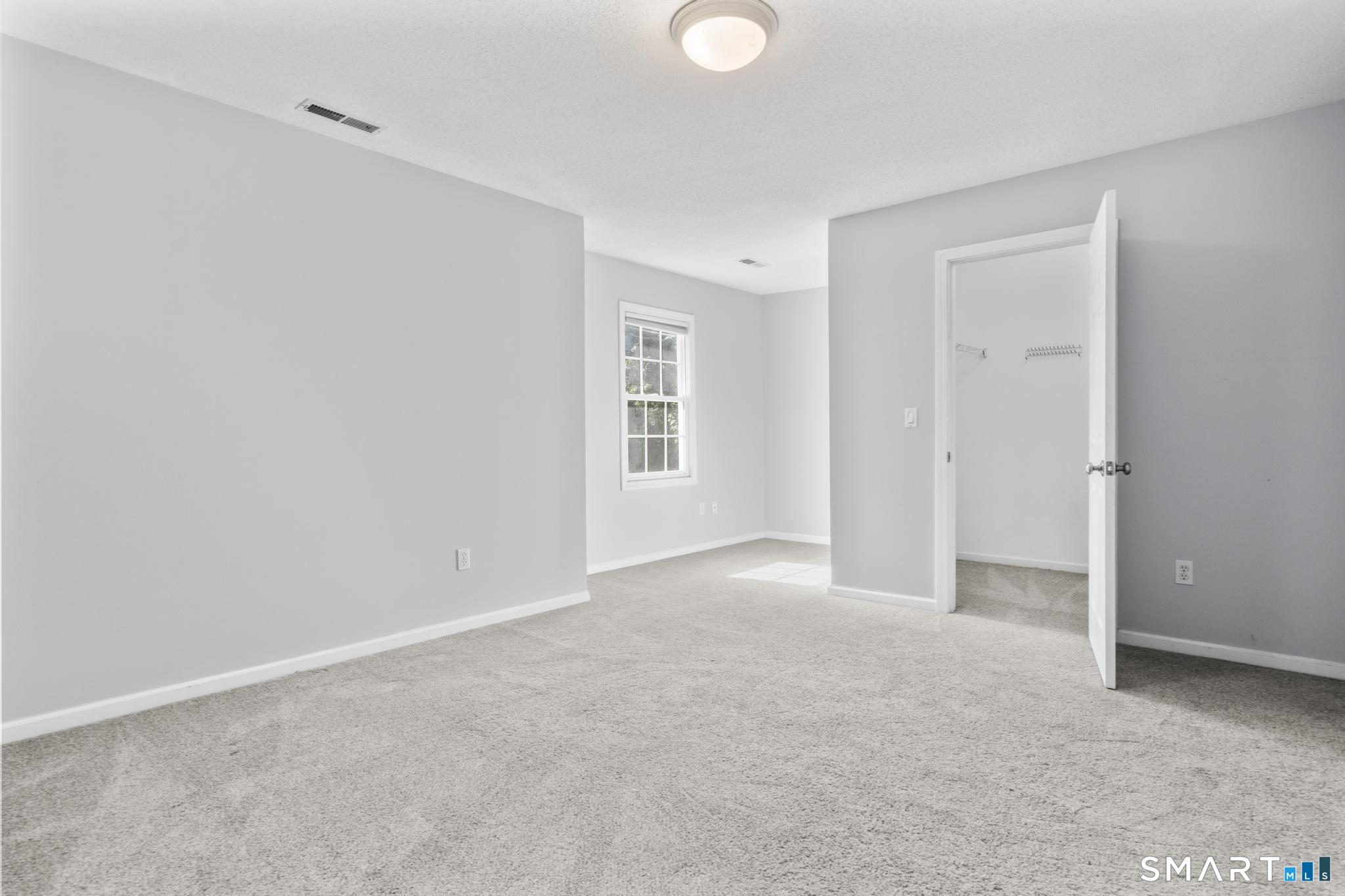 29 Nathan Hale Court Cheshire CT 06410