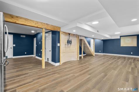 29 Nathan Hale Court Cheshire CT 06410