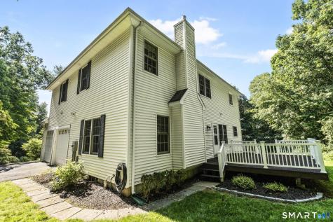 29 Nathan Hale Court Cheshire CT 06410
