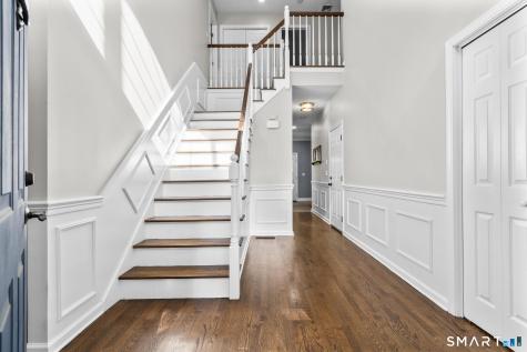 29 Nathan Hale Court Cheshire CT 06410