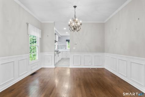 29 Nathan Hale Court Cheshire CT 06410