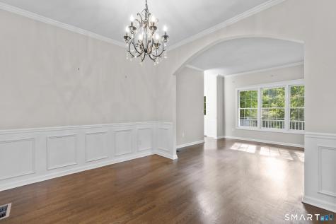 29 Nathan Hale Court Cheshire CT 06410