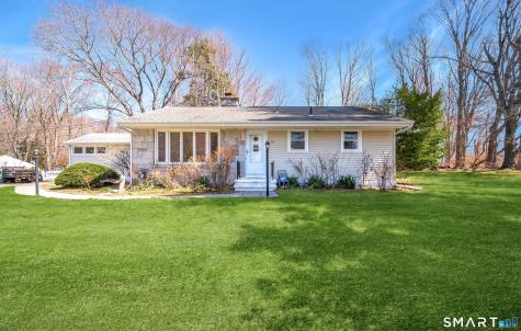 16 Featherbed Lane Branford CT 06405