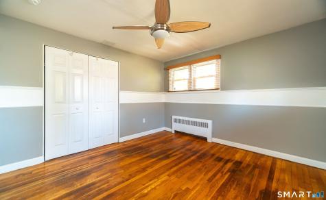 16 Featherbed Lane Branford CT 06405