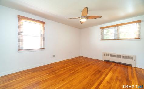 16 Featherbed Lane Branford CT 06405