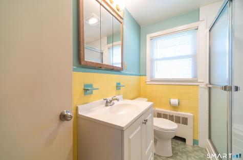 16 Featherbed Lane Branford CT 06405