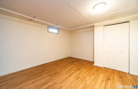 16 Featherbed Lane Branford CT 06405