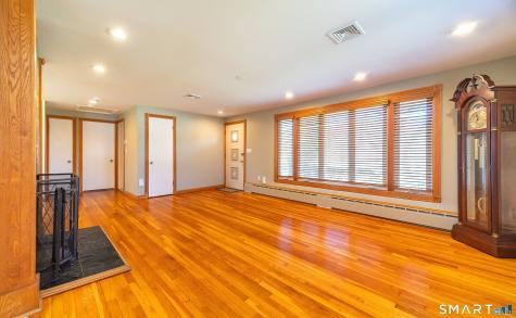 16 Featherbed Lane Branford CT 06405