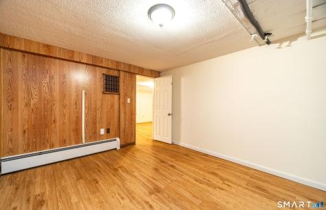 16 Featherbed Lane Branford CT 06405