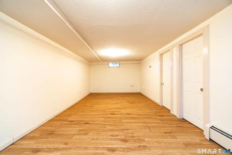 16 Featherbed Lane Branford CT 06405