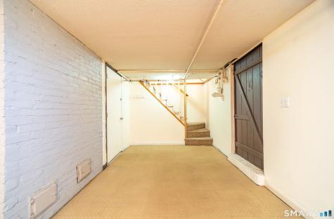 16 Featherbed Lane Branford CT 06405