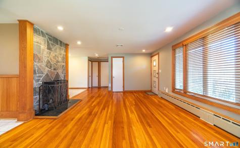 16 Featherbed Lane Branford CT 06405