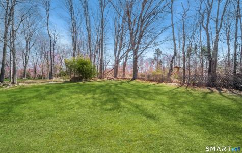 16 Featherbed Lane Branford CT 06405
