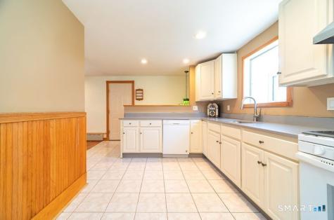 16 Featherbed Lane Branford CT 06405
