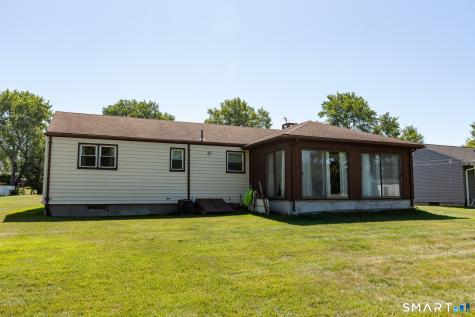 17 School House Road Newington CT 06111