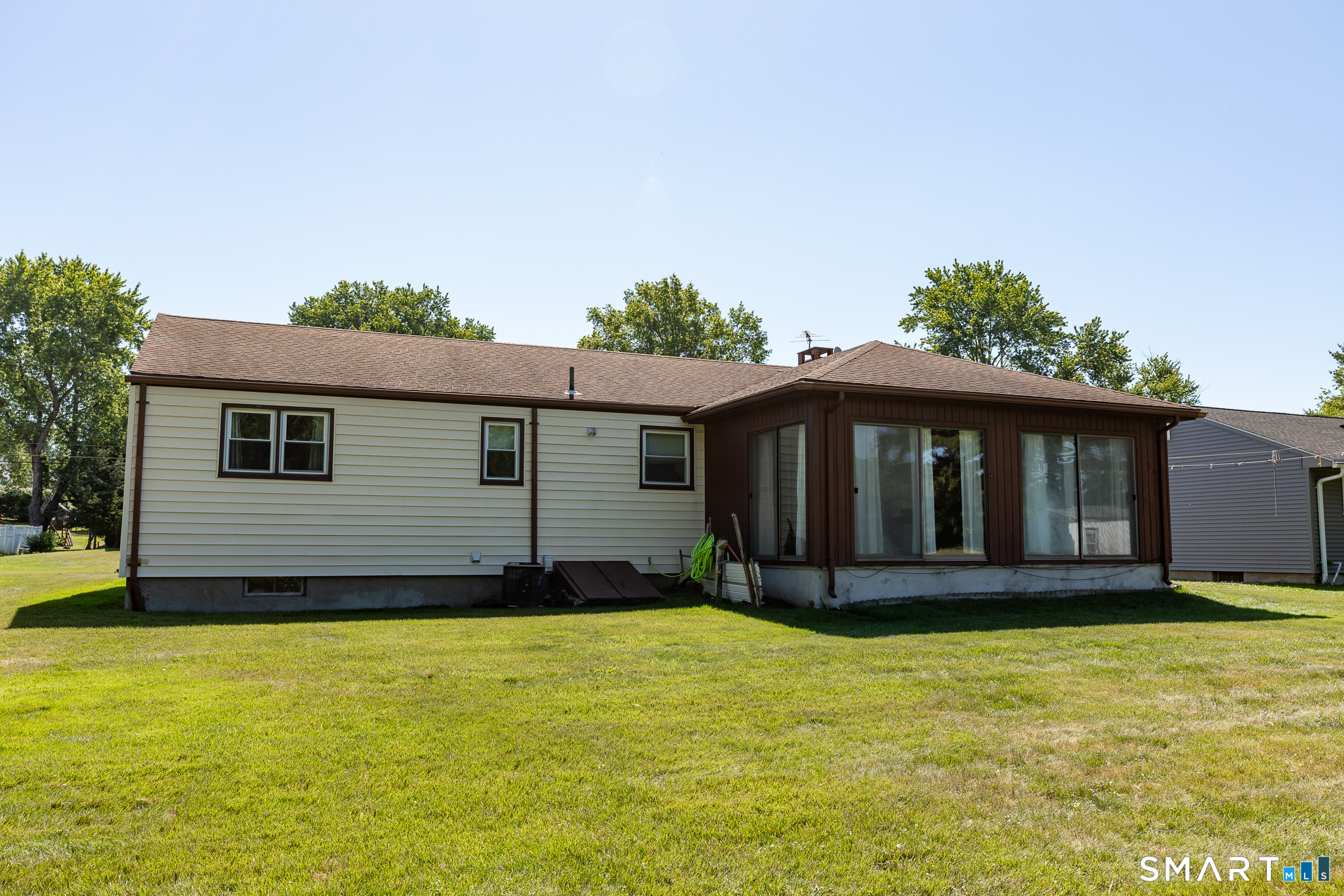 17 School House Road Newington CT 06111
