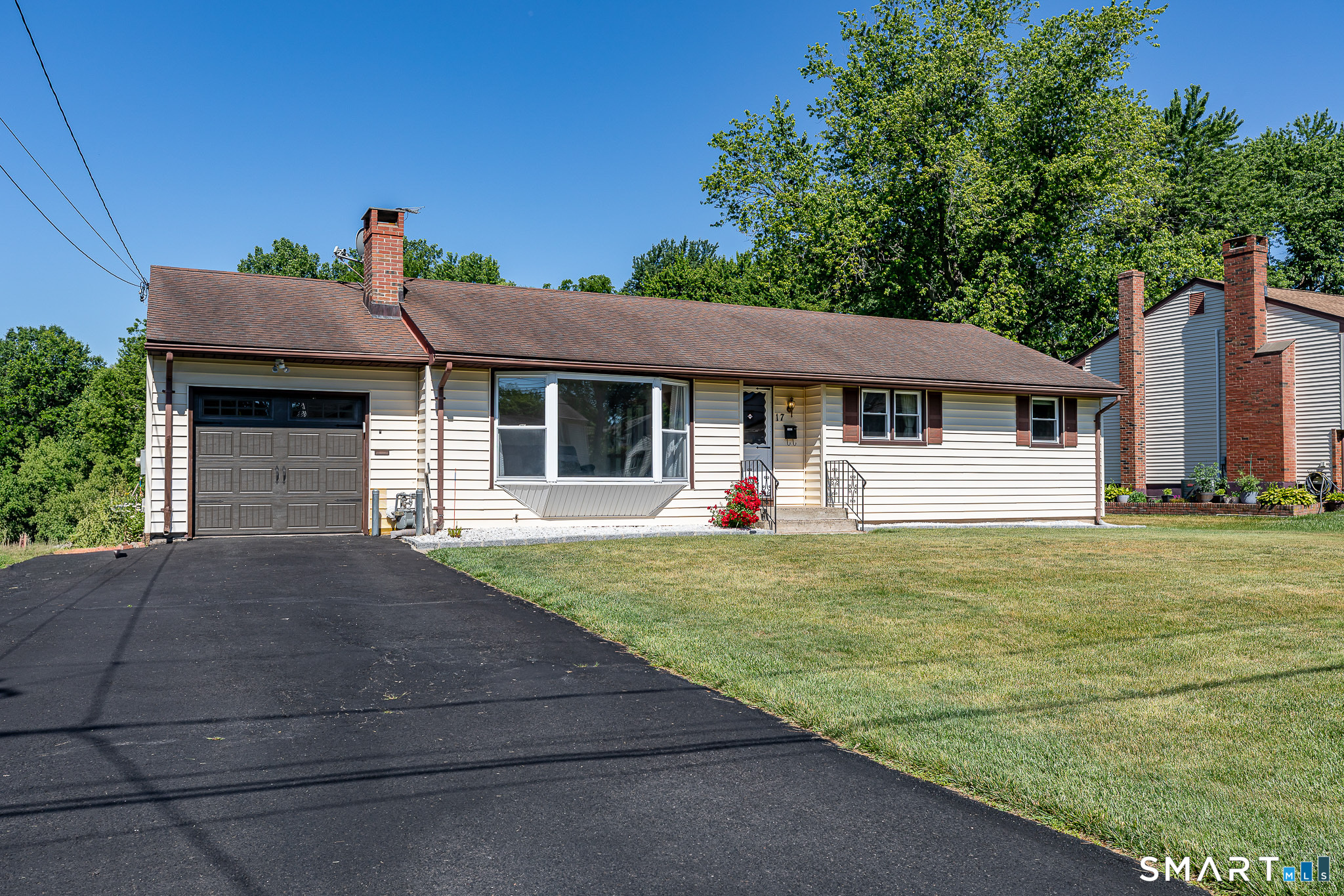 17 School House Road Newington CT 06111