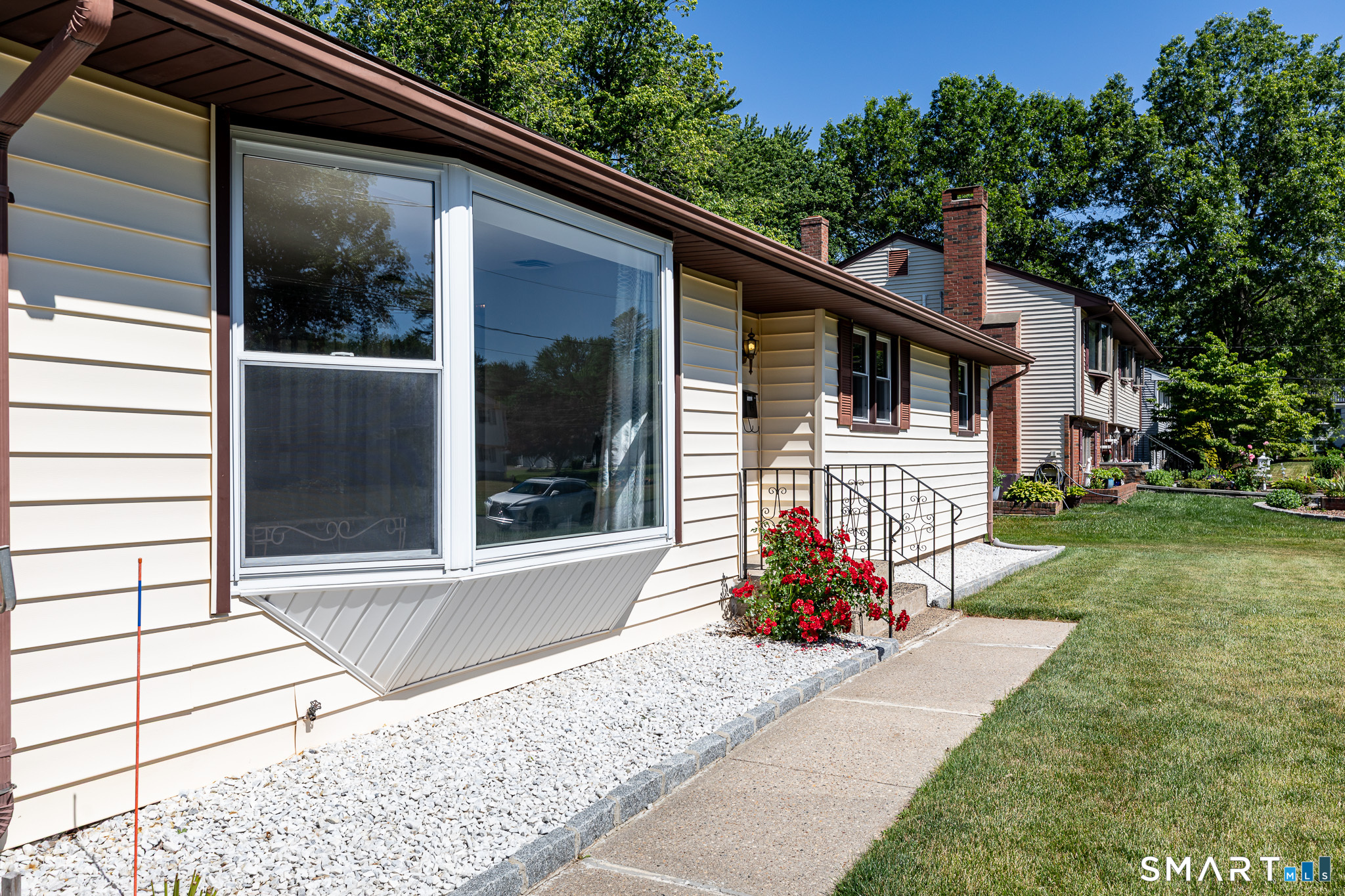 17 School House Road Newington CT 06111