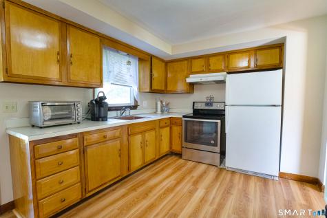 17 School House Road Newington CT 06111