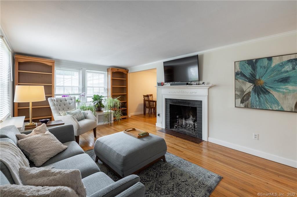 12 Iroquois Road West Hartford CT 06117