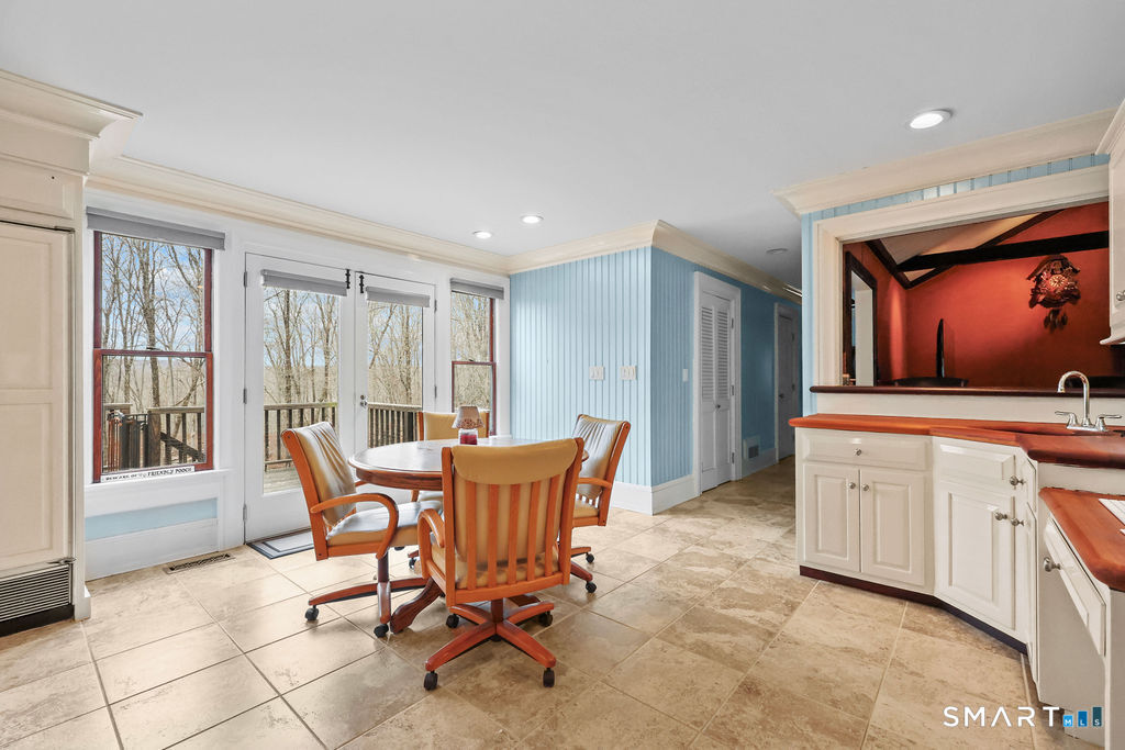 17 Abbotts Hill Road Newtown CT 06470