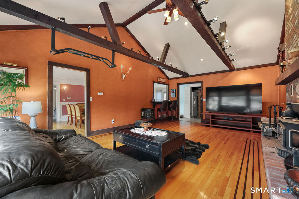 17 Abbotts Hill Road Newtown CT 06470