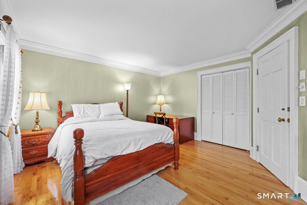 17 Abbotts Hill Road Newtown CT 06470