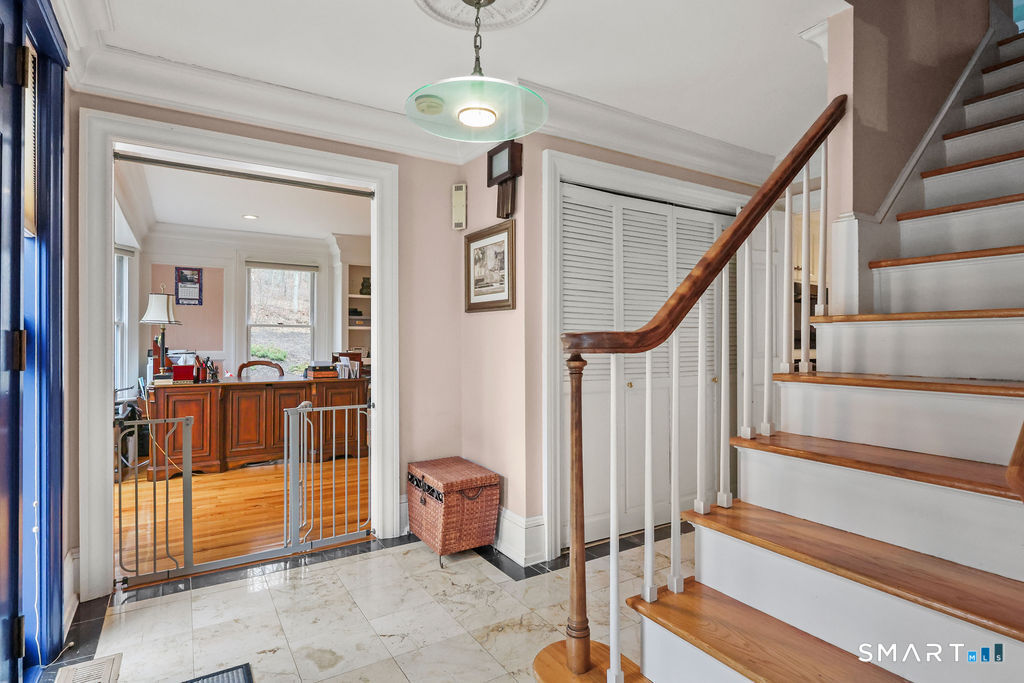 17 Abbotts Hill Road Newtown CT 06470