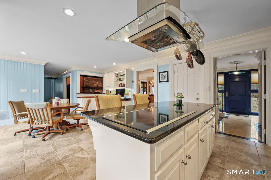 17 Abbotts Hill Road Newtown CT 06470