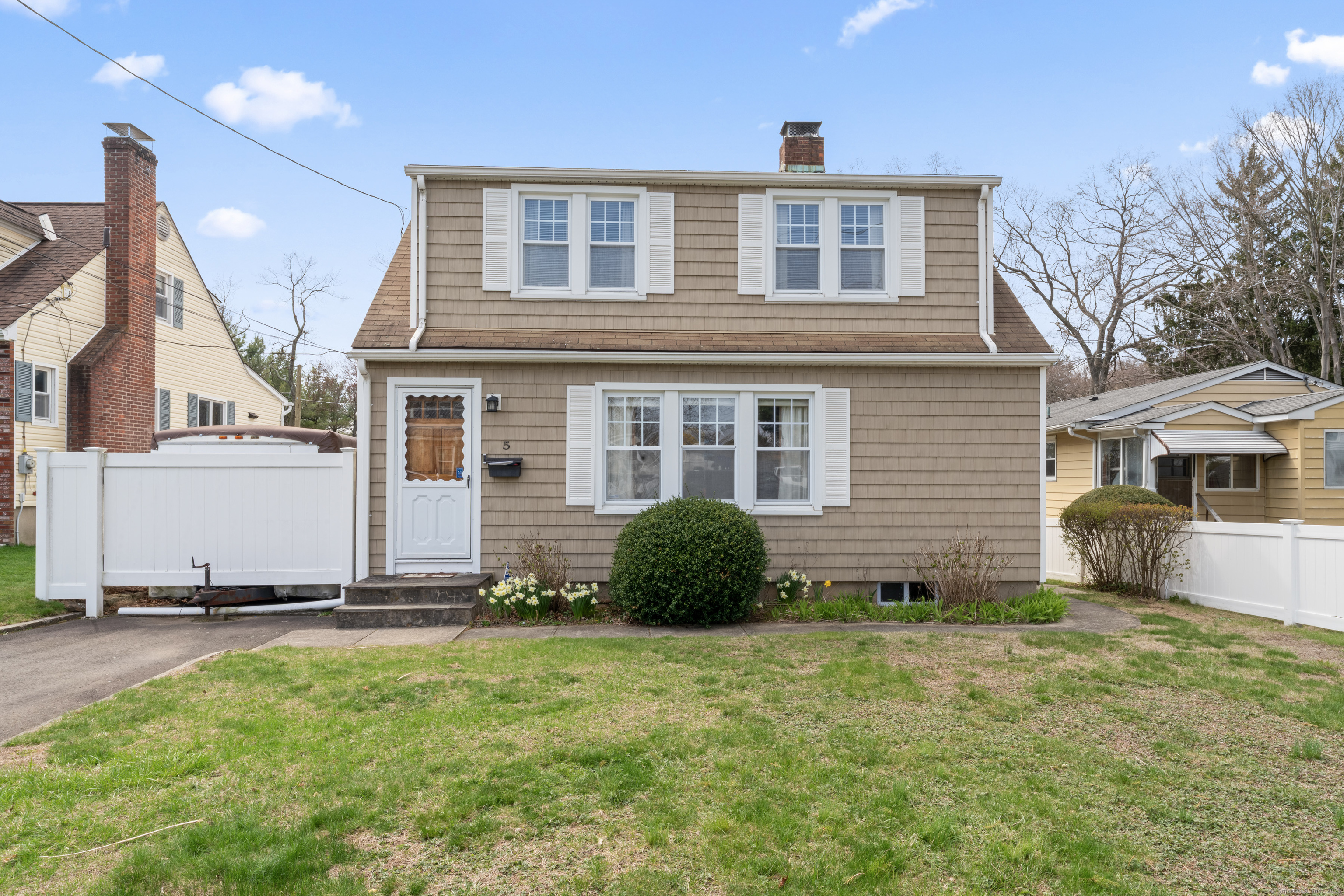 5 Vollmer Avenue Norwalk CT 06851
