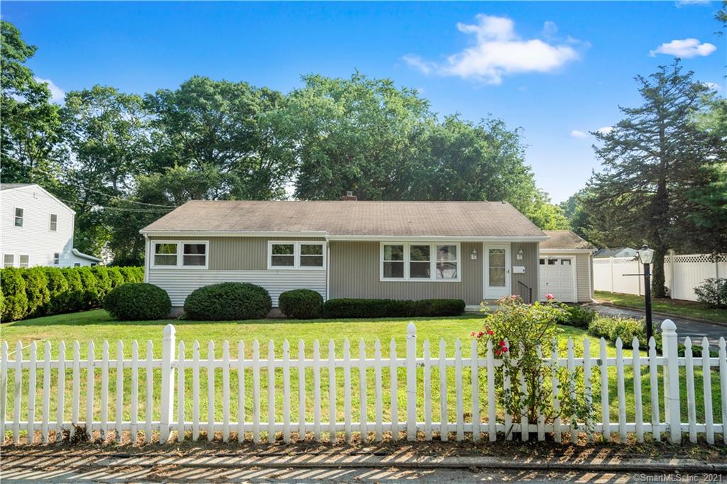 4 Sunset Lane Clinton CT 06413