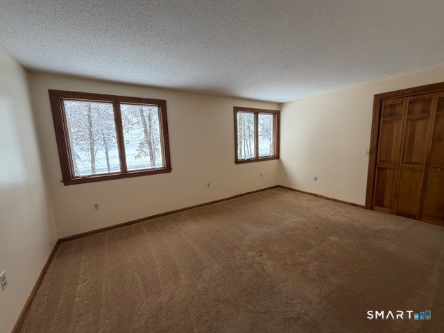 5 Cantlewood Drive Somers CT 06071