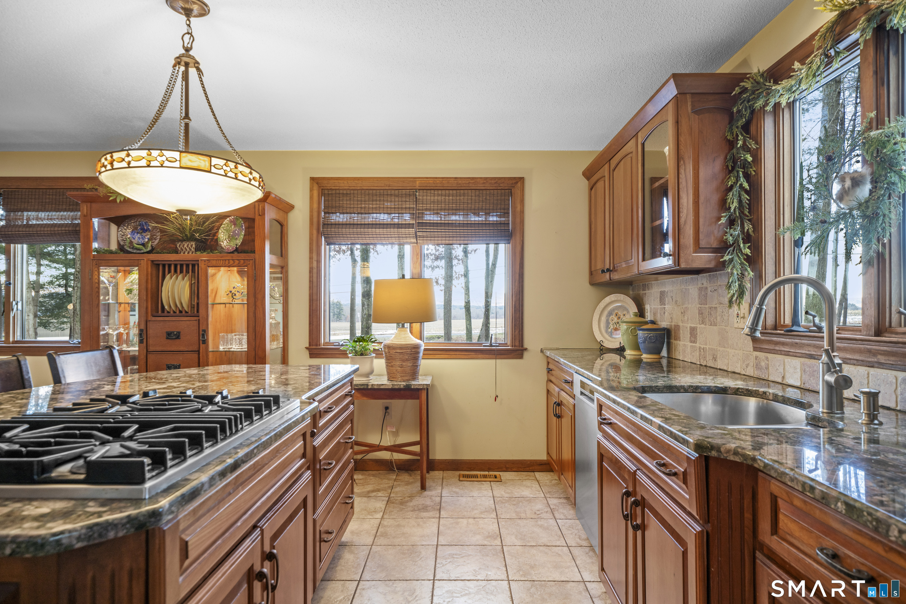 5 Cantlewood Drive Somers CT 06071