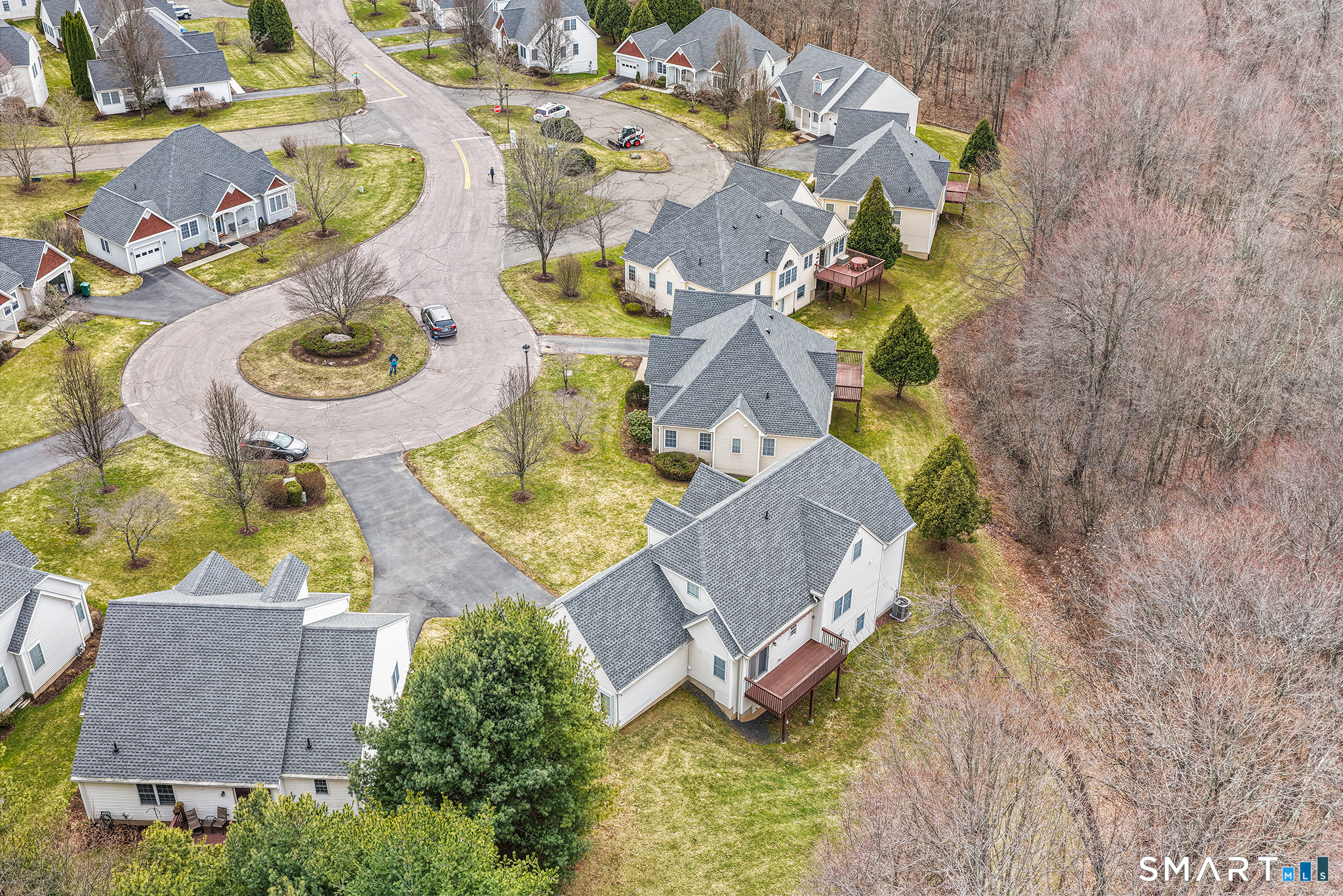 177 Thistle Pond Drive Bloomfield CT 06002